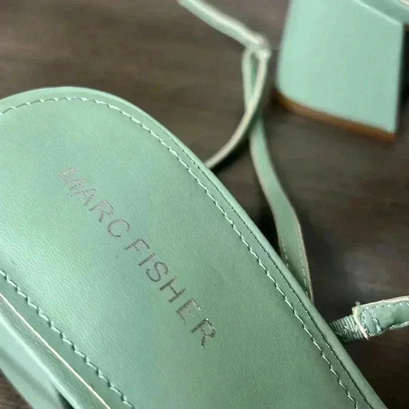 Marc Fisher Block Heeled Ankle Strapped Sandals Size 10M - Picture 10 of 11